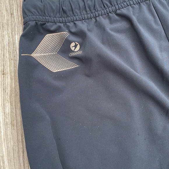 Oiselle Lightweight Track Pants - Picture 4 of 6